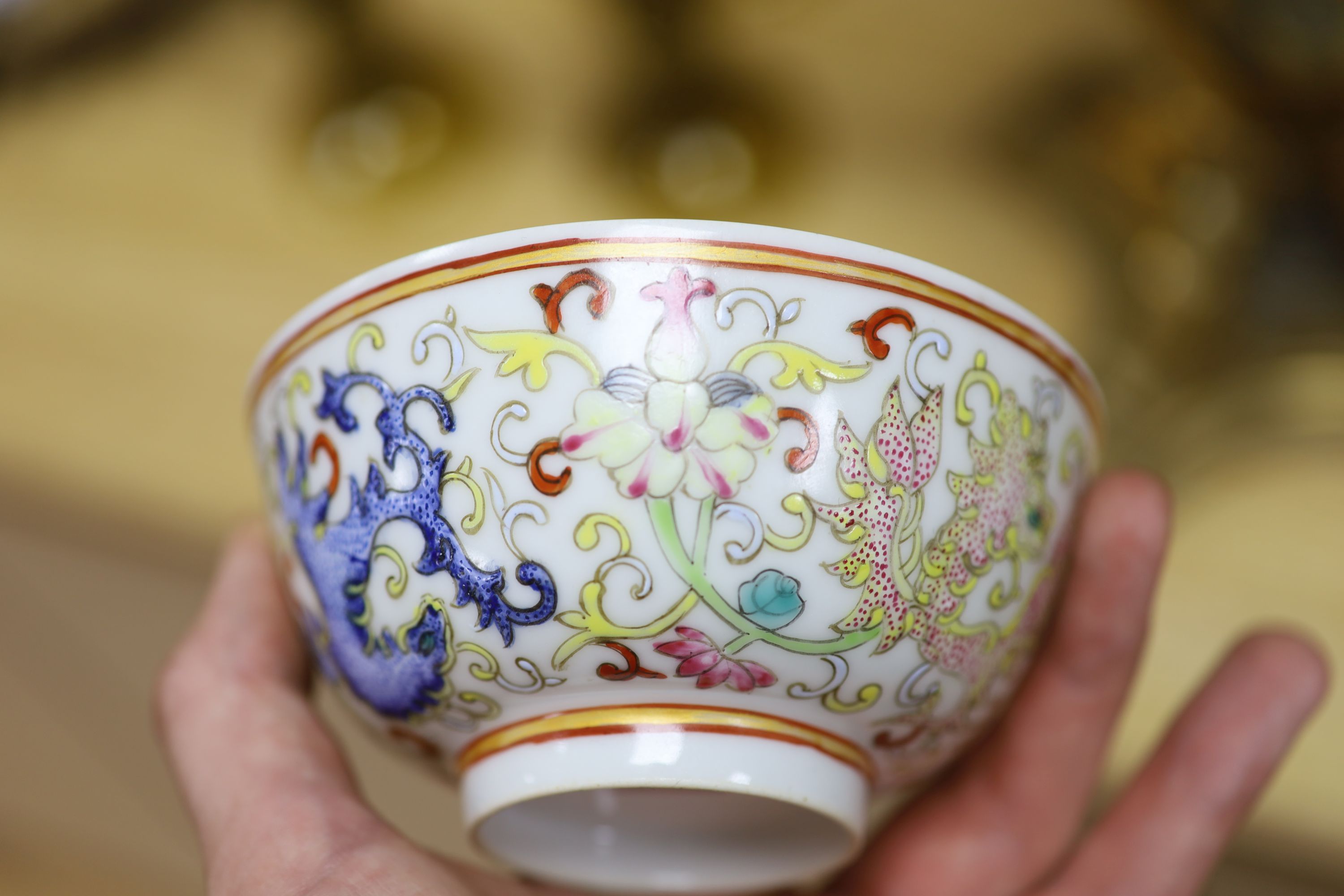 A pair of Chinese famille rose bowls, diameter 12cm